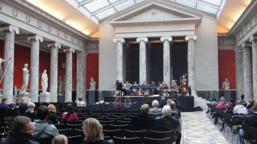 練習風景も様になります