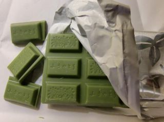 抹茶チョコレートの色に、誰もが仰天!