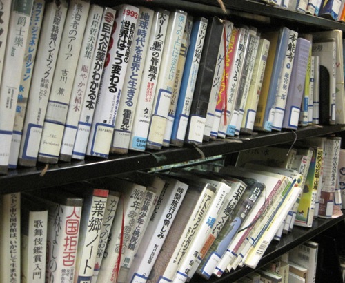 日本語の本もあります！