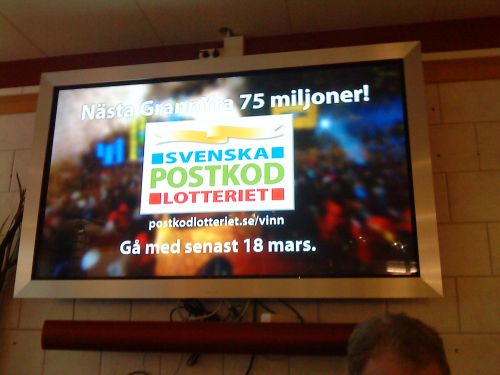 75miljoner、つまり総合で約10億円が当たります、というテレビでのロトの宣伝　これは「ポストコードロト」といって、郵便番号を抽選番号にしているロトの宣伝です