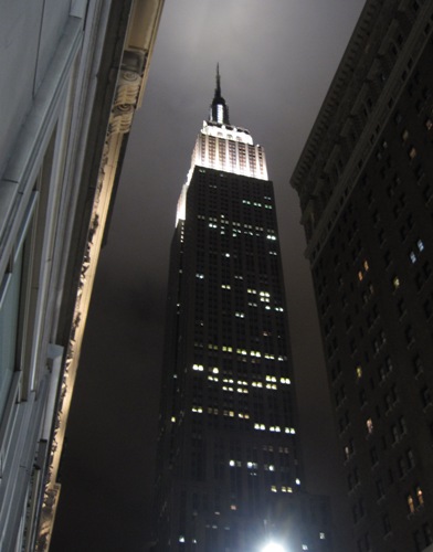 夜のエンパイア・ステート・ビル