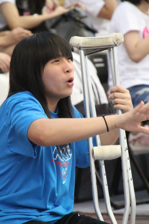 3位決定戦では、自チームが攻めるゴール裏の最前列の席から、声援を送っていました