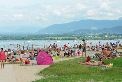 日本では水際、と呼ぶところもオランダでは「ビーチ」に