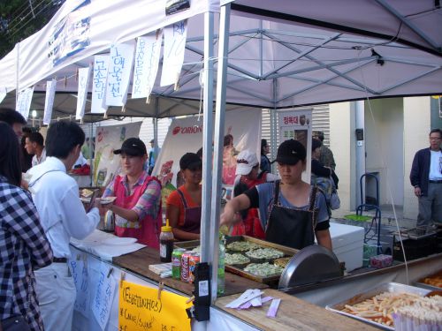 「第６回韓国文化祭り」韓国料理の屋台