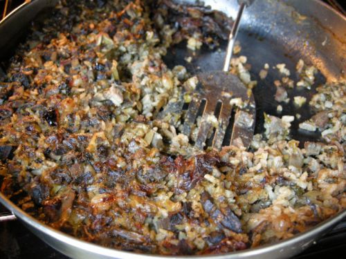 羊の臓物の炊き込みご飯「ドロップ・サルマ」