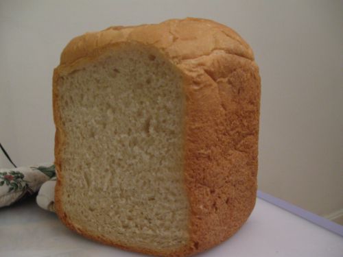 ホームベーカリーで焼いた食パン！日本のパンと同じにふわふわです！