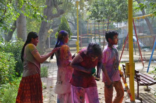 大人も子どもも大好きなホーリー