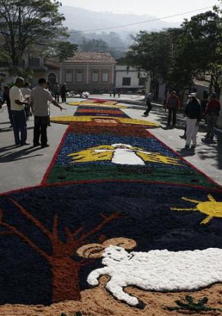 サンターナ・デ・パルナイーバの聖体祭(文中のwww.fotoca.comより)