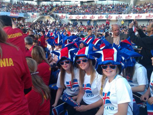 ゴティアカップ開会式の様子。毎年アイスランドの選手団のガイドを勤める夫が、写真を撮って参りました