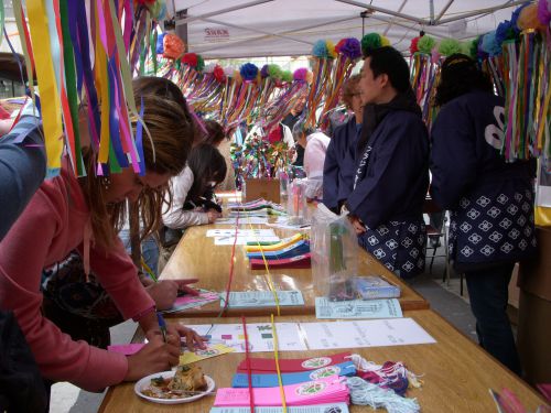 短冊に願い事を書くコーナー