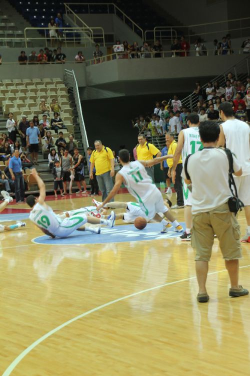 ボーリングの祝福パフォーマンス