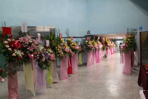 贈られた花の数もスポンサーの数も昨年以上