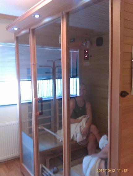 療養ホテル内には、サウナやフィットネス場があります