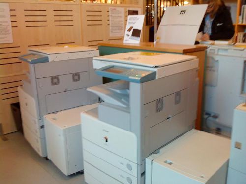 図書館に設置されているコピー機