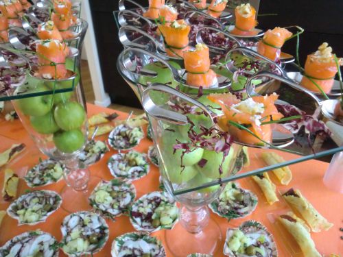 最近ではケータリングサービスも少しづつ増えてきました