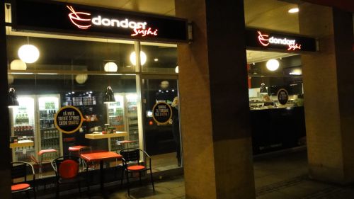 DONDON SUSHI　赤と黒