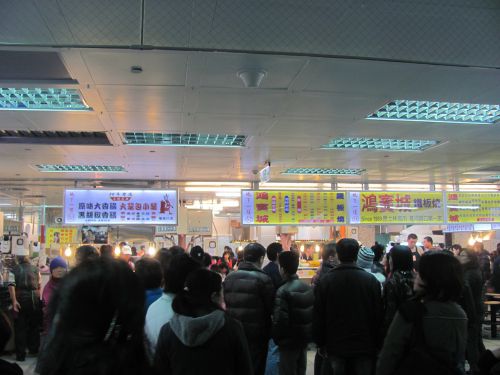 地下のフードコート