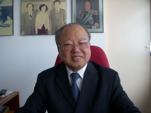 今も日本式の九九を使われる日系2世のブラジル人、元サンパウロ州議会議員で会計事務所の代表を務める76歳の下本八郎氏