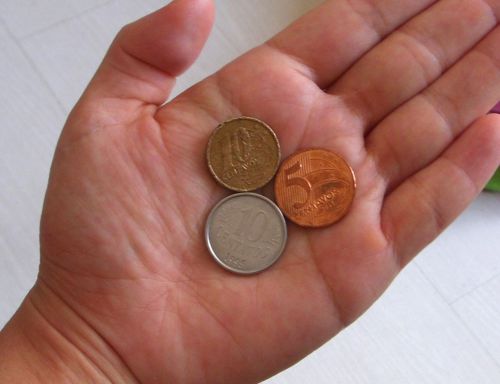 5センターヴォと10センターヴォの貨幣