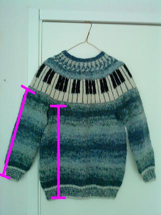 セーターの脇から下は何センチ、袖は何センチ編んで閉じる…というように計算して編み、仕上げていきます。ちなみにこのセーターはデザインもオリジナルの私の手編みです