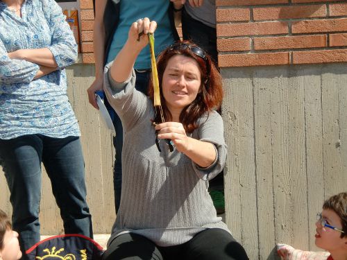 剥き方にも、決まりがあるので、先ずは招待客にデモンストレーション