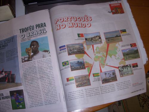 世界8ヶ国のポルトガル語諸国共同体についての解説があるページ（ブラジルの子供用新聞『ジョッカ（JOCA）』2012年の4月号）