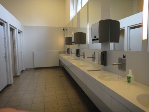 どこにでもよくあるトイレ