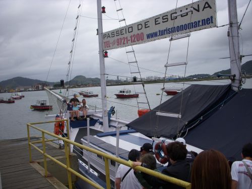 出発前のサントスの遊覧船パセイオ・デ・エスクーナ(Passeio de Escuna)