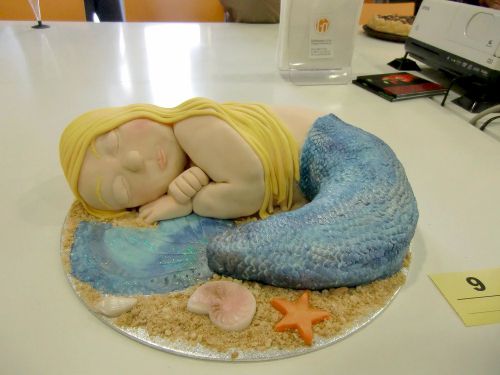 安心して眠る人魚姫は、3位。ナイフを刺して切り分けるのが、一番気が進まなかった。