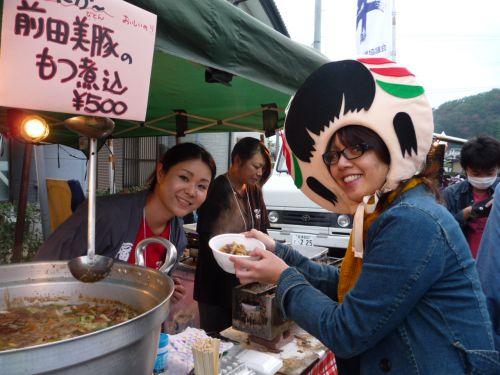 福島の山の幸、海の幸が盛りだくさん。食べ物ブース