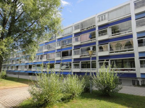 青のグラデーションのマンションで家の位置が覚えやすい？