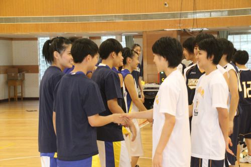 試合終了後の握手