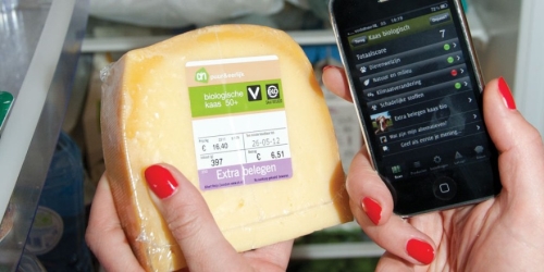 スマートフォンでチェックしながら気軽に買い物