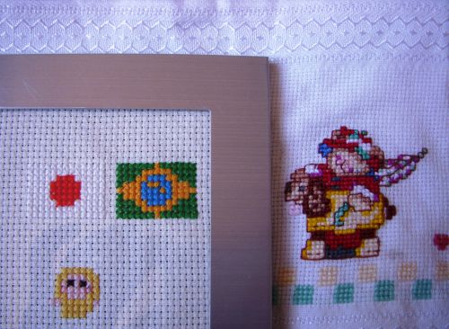 ブラジルに暮らす女性が最も親しむ刺繍であるクロスステッチの作品