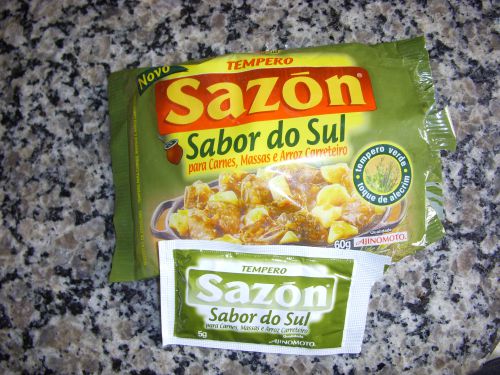 「スル(ブラジル南部)の味」と記された人工調味料