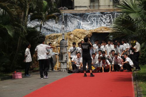 入場口の前で記念撮影