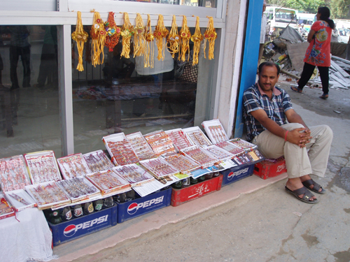 この時期限定。あっちも、こっちもラキ屋さん