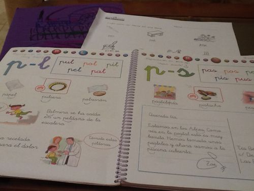 スペインでは、低年齢から毎日出される宿題が子どもの長期的なやる気をそぐと危惧される声も。実際スペインでは高校や大学での退学者が非常に多いです。