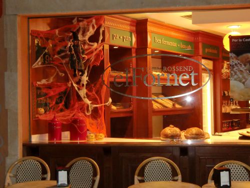 秋のディスプレイを感じたカフェ‐10月26日Sant Cugat 市にて