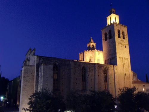 友人宅の窓から見えた景色を眺めつつ…。サンクガット修道院