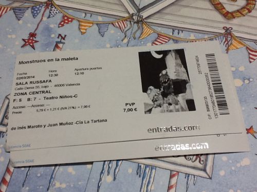 劇場や映画などは最高税率の21%が適用されています