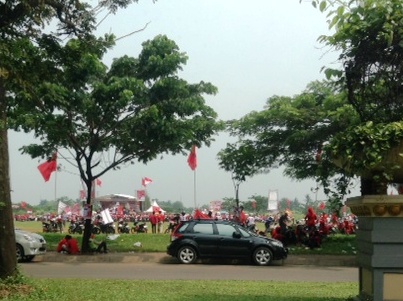 闘争民主党（PDIP)の集会。選挙が近づくと集会も頻繁に行われているようです