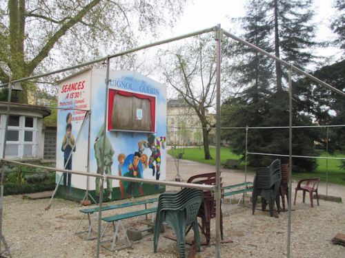 週末に紙芝居も開催されるので子供に大人気！