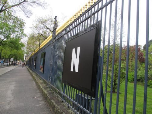 ORIENTALという１文字ずつが写真と交互に展示され、ユニーク