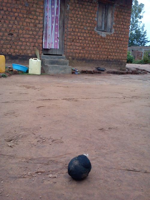 この街で最も一般的な「サッカーボール」。