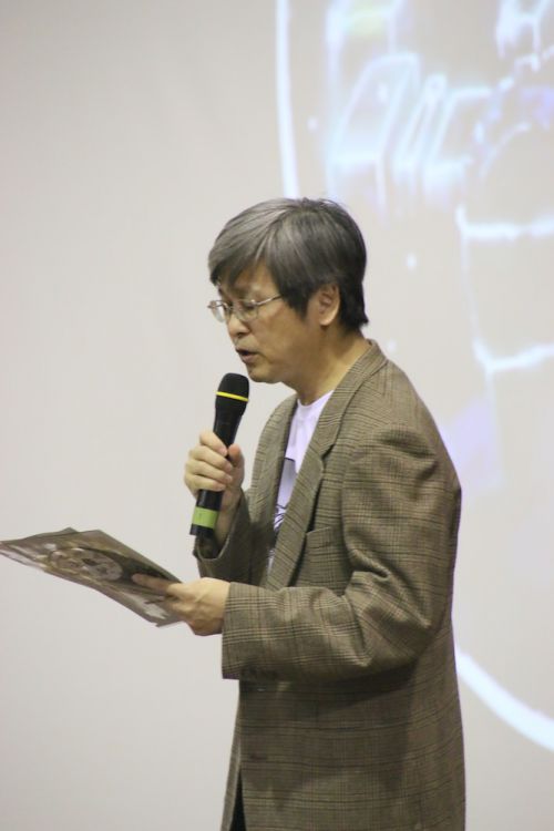 台北市立建國高級中学の陳偉泓（チェン・ウェイホン）校長