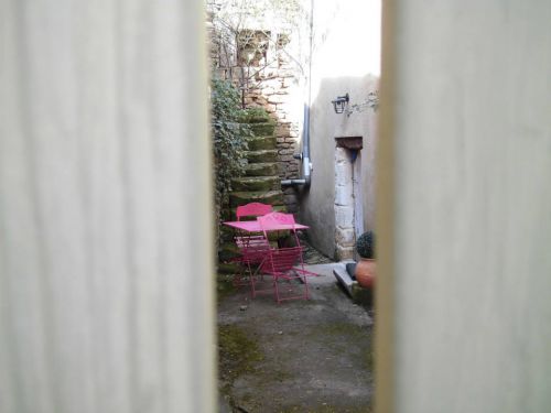 よくここでご近所さんとワイン片手におしゃべりしています