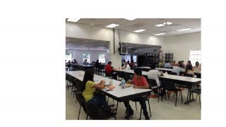 ひろびろ、騒がしくない食堂でリラックスできそうです