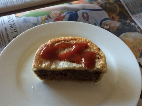 中身は挽肉だったり、ほぐした肉だったり色々