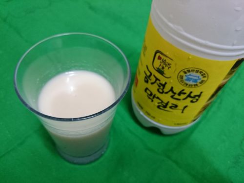 濃厚な味で人気の「グムジョン山城マッコリ」